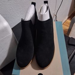 Tom's Kallie Black Suede 