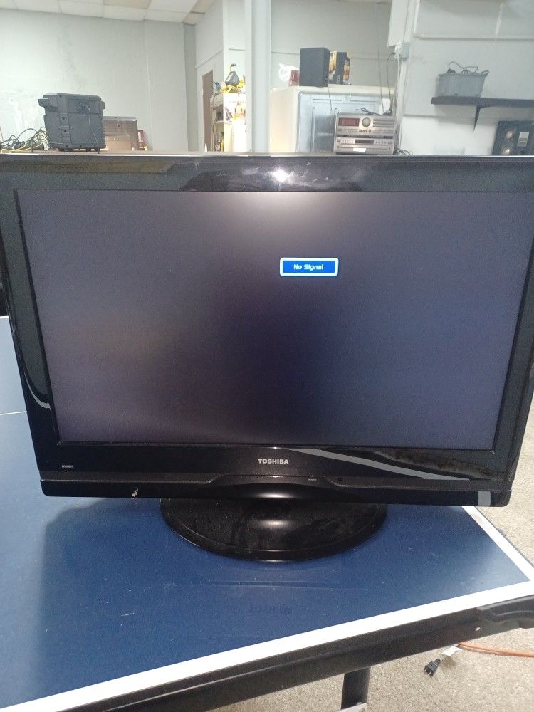 Toshiba 32 Inch TV Flat Screen NO Remote
