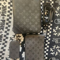 Louis Vuitton Trio Messenger Bag