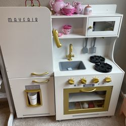 Play Kitchen