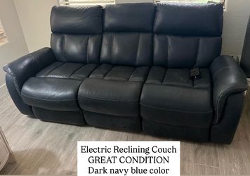 Reclining couch - electric, GREAT condition.
