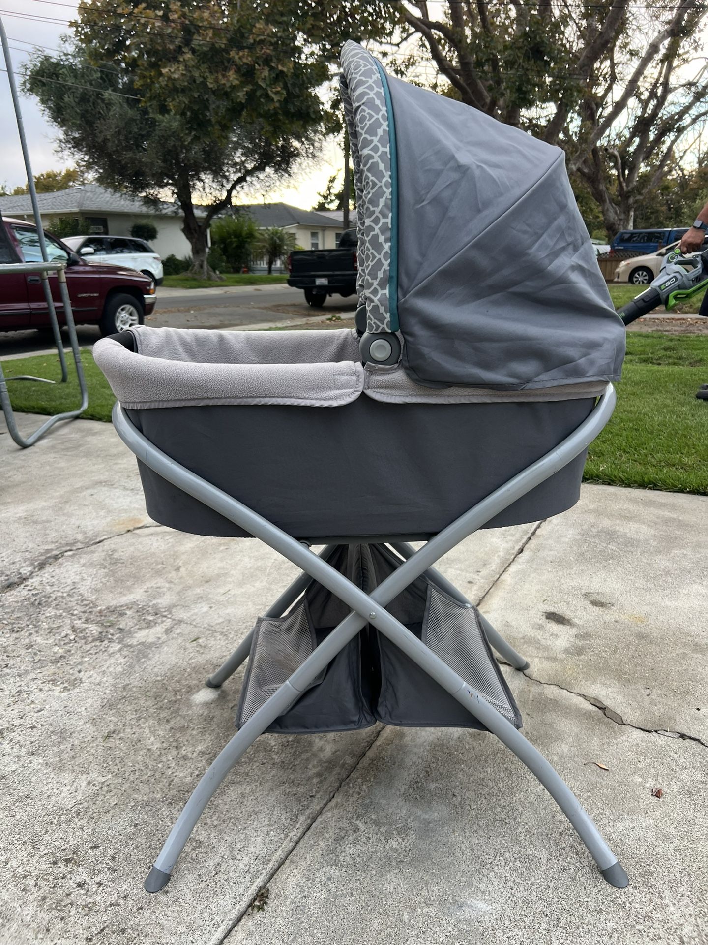 Portable Sleeper/ Bassinet / Basket