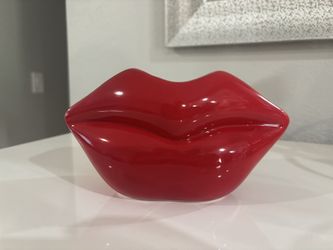 Lips Vase