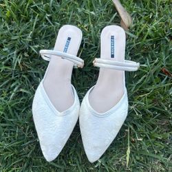 White Floral Jacquard Mule Heels  Size 8