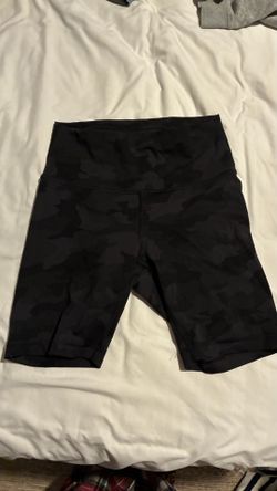 Camo Lululemon Wunder Train Shorts