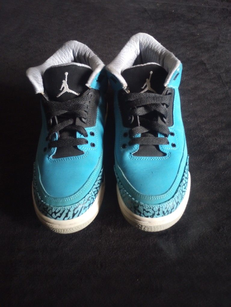 Air Jordan 3 Retro Powder Blue Size 5y