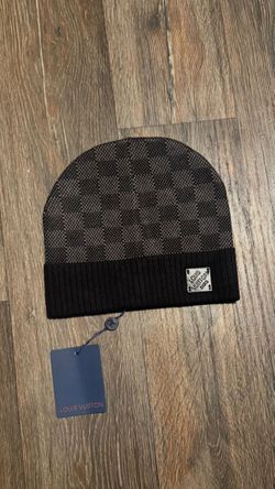 LV HAT