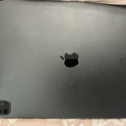 iPad Pro, 12.9-inch (5th generation)