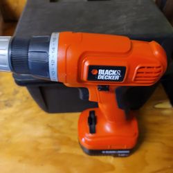 Black And Decker Cordless Drill With Bits