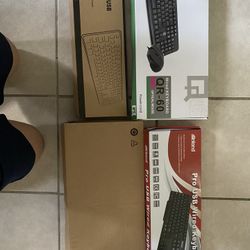 4 Computer Keyboards Like New