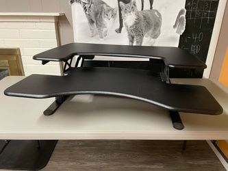 Varidesk adjustable standing desk platform