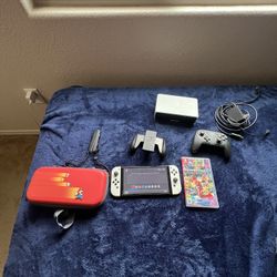 Nintendo switch-OLED MODEL WITH WHITE JOYSTICKS 