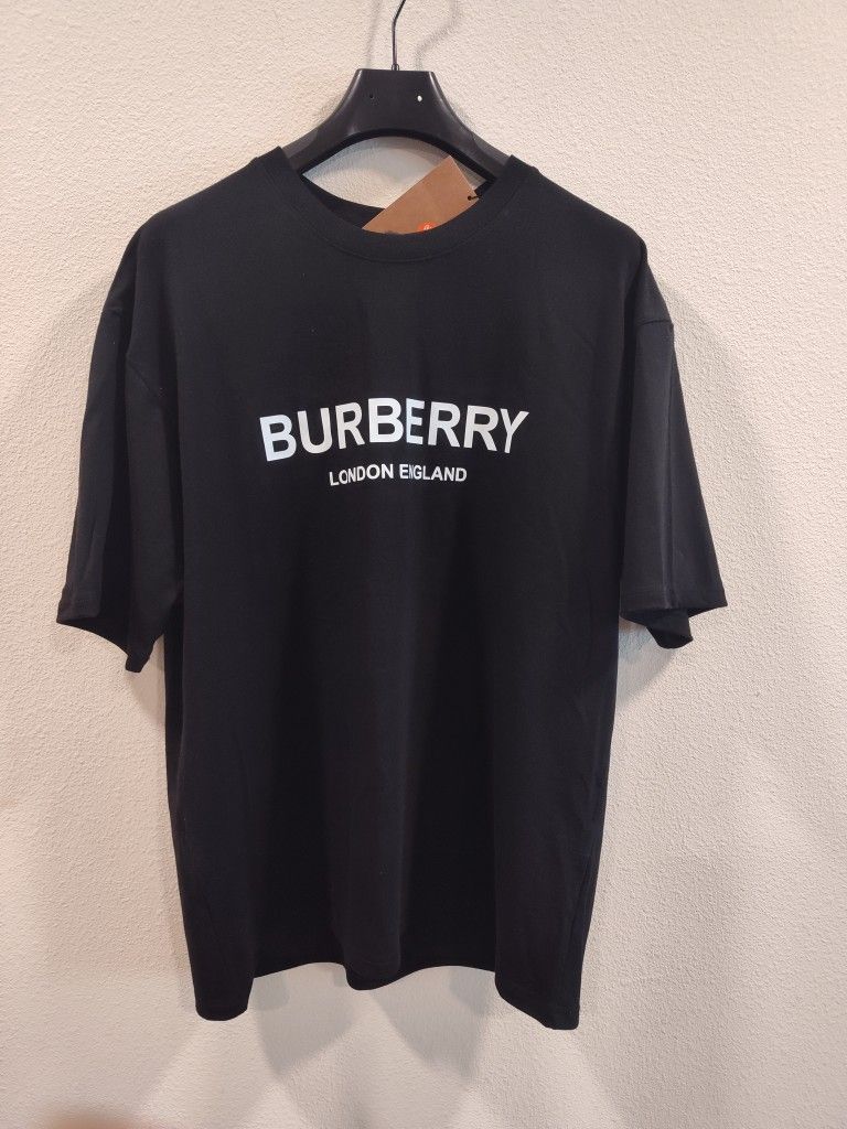 New Burberry T-shirt 2XL