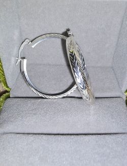 Diamond cut silver hoops