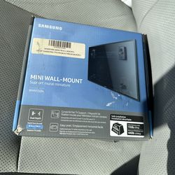 Samsung mini wall mount 33”-65” tv new