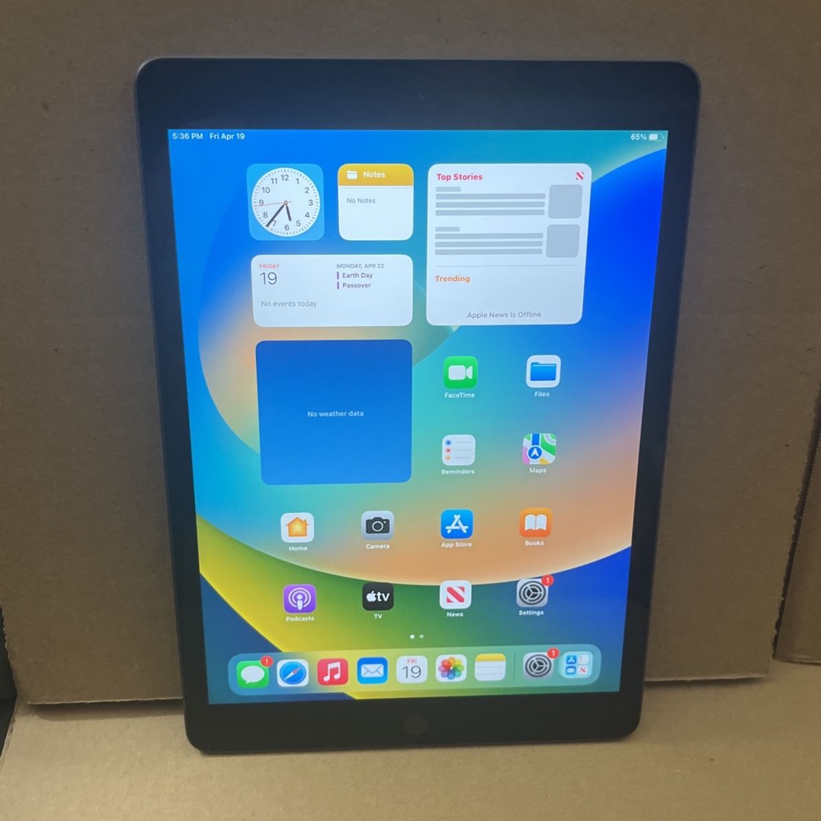 Apple iPad 8th gen (MYL92LL\A)  32GB Wi-Fi