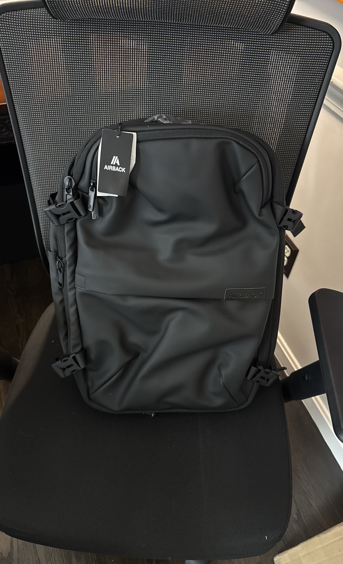 Airback Matt Black Vacuum Backpack