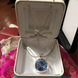 Beautiful ! Silver Necklace With Blue Diamond Crystal Stone 