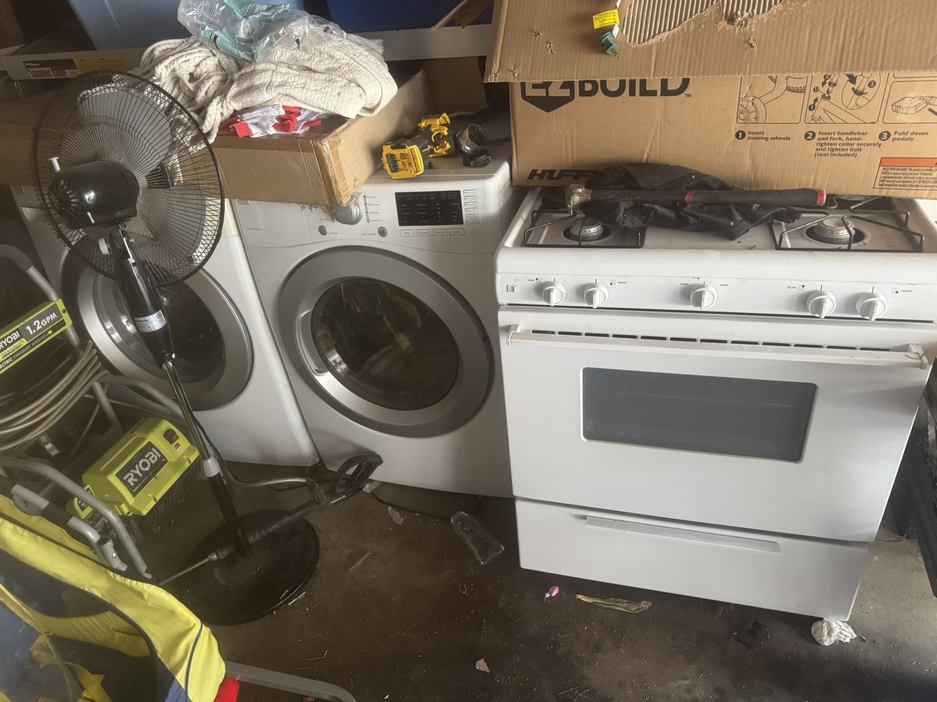 Washer, Dryer and Stove Set