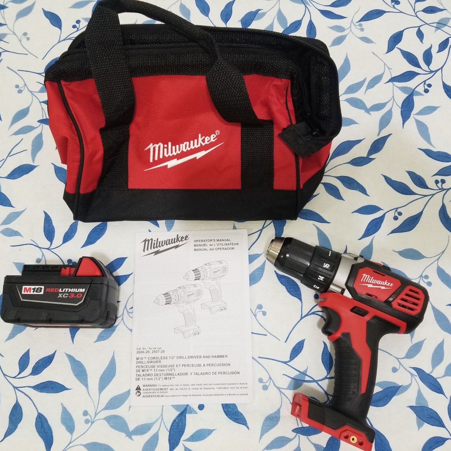 Milwaukee M18 18-Volt Cordless 1/2 in. Drill Driver (W/ Small Bag & 3.0 Battery)
