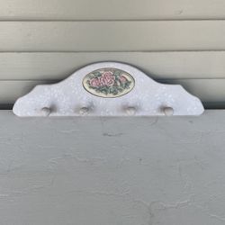 Rose Peg Hanger