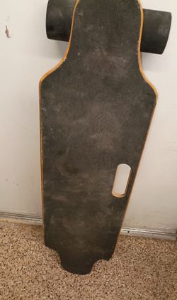 Caroma electric skateboard