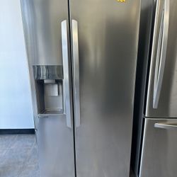 33 Inches Wide Side By Side Refrigerator 