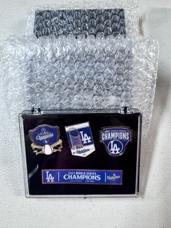 2025 World Series Champion Dodgers Pin Set