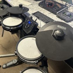 Simmons Titan 50 Electronic Drum Kit With Mesh Pads & Bluetooth