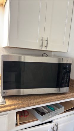 LG  Powerful microwave