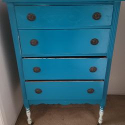 4 Drawer Dresser 