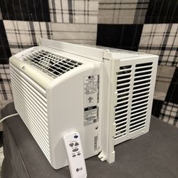Window AC Unit 