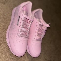 Women’s Reebok Size 7Y