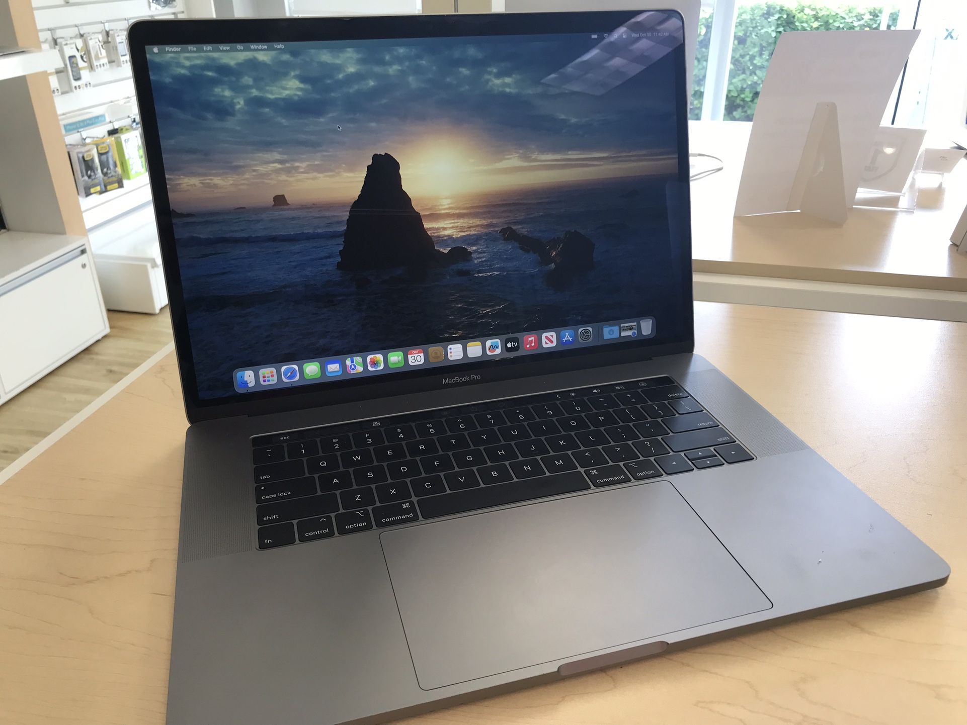 MacBook Pro TouchBar 15"