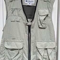 VINTAGE COLUMBIA SPORTSWEAR FLY FISHING HUNTING VEST XL MINT CONDITION for  Sale in Issaquah, WA - OfferUp