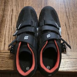 Pelaton Biking Shoe