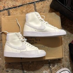 White Nike Shoes 