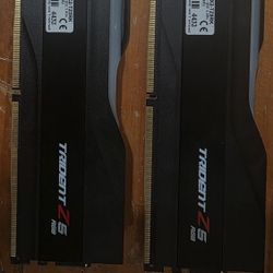 G.SKILL Trident Z5 RGB Series DDR5 RAM (Intel XMP 3.0) 64GB (2x32GB) 6400MT/s CL32-39-39-102 1.40V