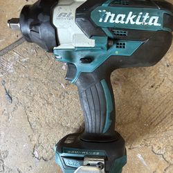 Makita impact wrench