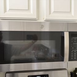 Over The Range GE Microwave 1.7cu