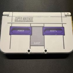 Nintendo 3DS XL SNES Edition