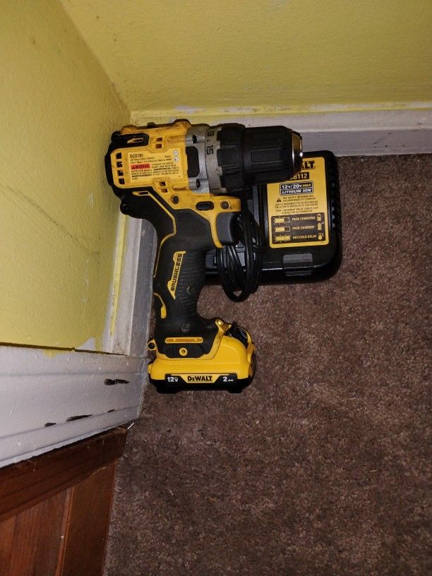 DeWalt 12v Drill