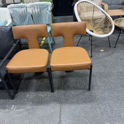 GrandNoor Brown D ining Ch airs Set of 2