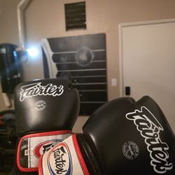 Fairtex Boxing Gloves - 14oz