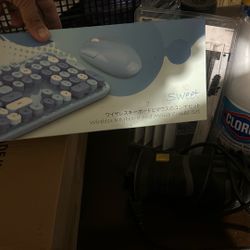 Moffi Wireless Keyboard 