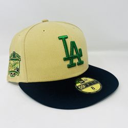 Los Angeles LA Dodgers Fitted Baseball Hat Size 8 Lucky Vegas Beige New Era MLB