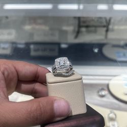 Clister Engagement Ring 