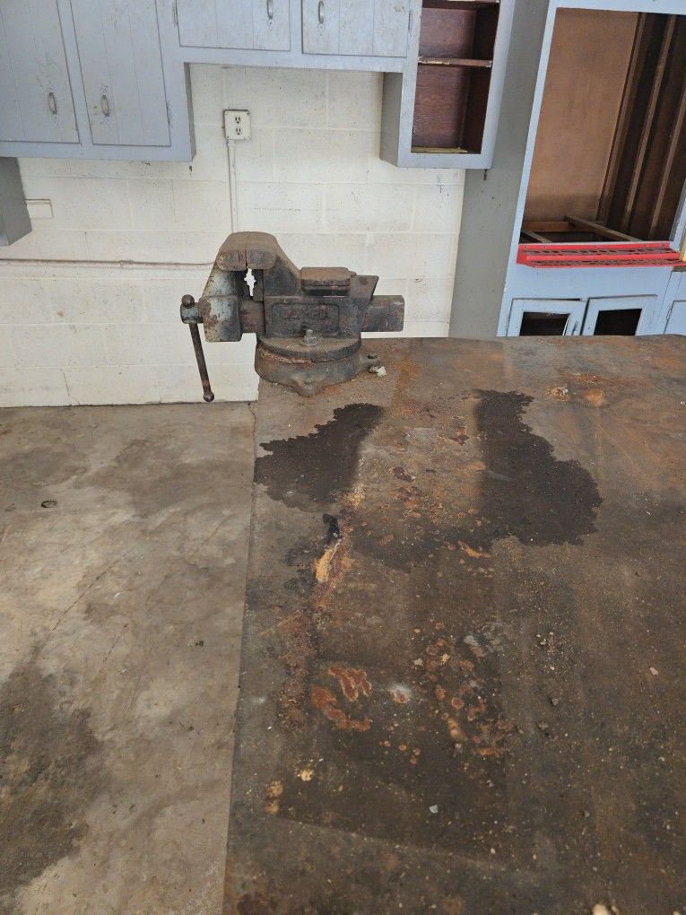 Welder Talbe,hair Cut Chairs Etc