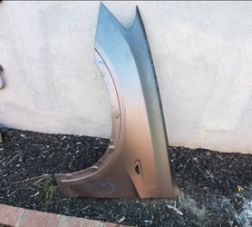 2011 - 2017 BMWX3X-3 LEFT FENDER
DRIVER SIDE GENUINE USED OEM. NCF