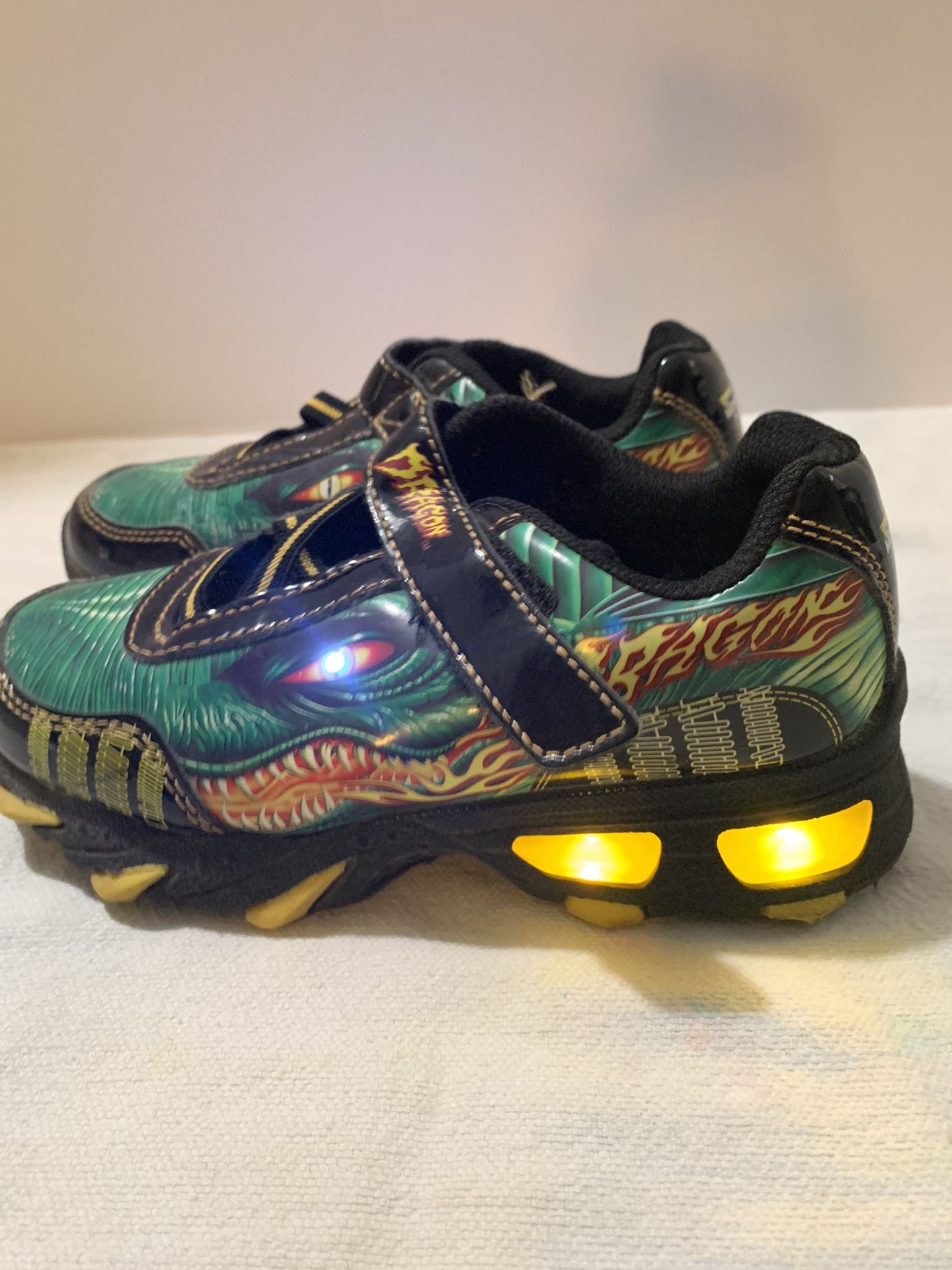 Monster Jam Monster Trucks Light Up Youth Kids Shoes - Size 12 1/2 - Dragon